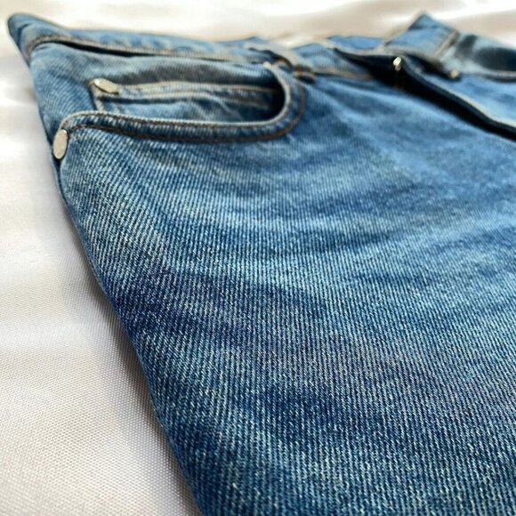 AMI PARIS WOMEN'S BLUE STONEWASH STRAIGHT LEG JEANS - 28 - Picture 8 of 10